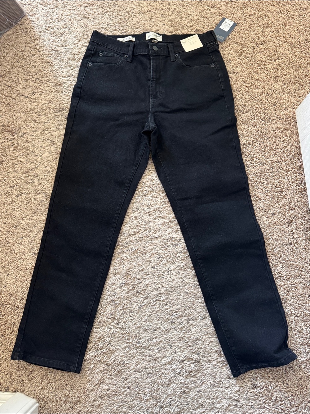 Universal Thread Women's Black Straight-Leg Jeans